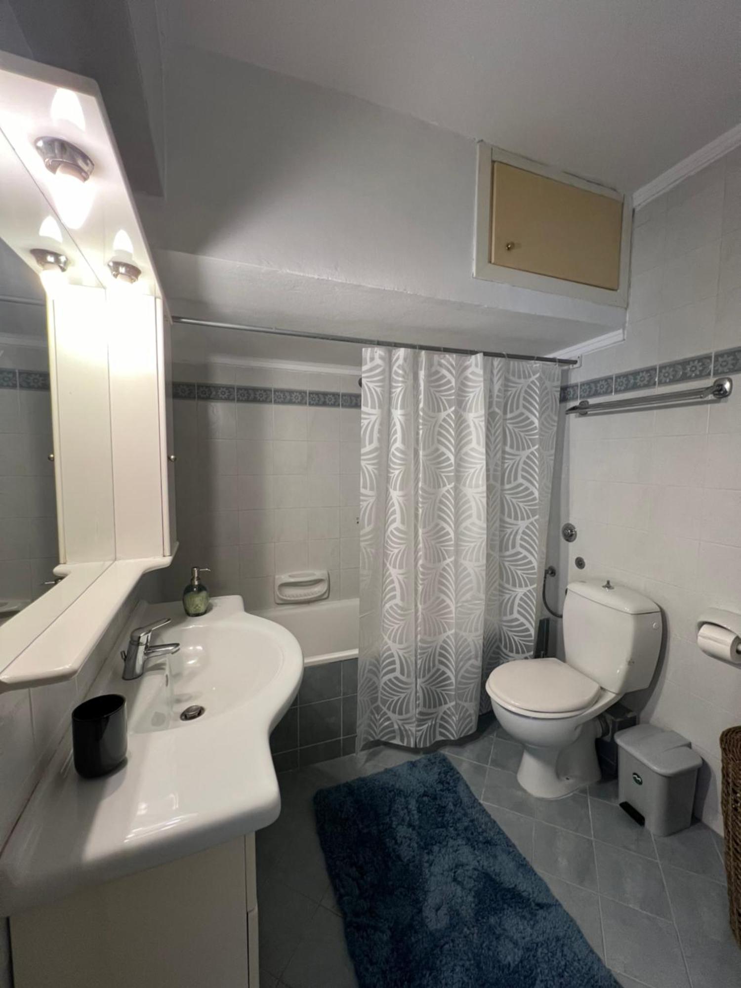 Peraía Parma'S Pool Apartment מראה חיצוני תמונה