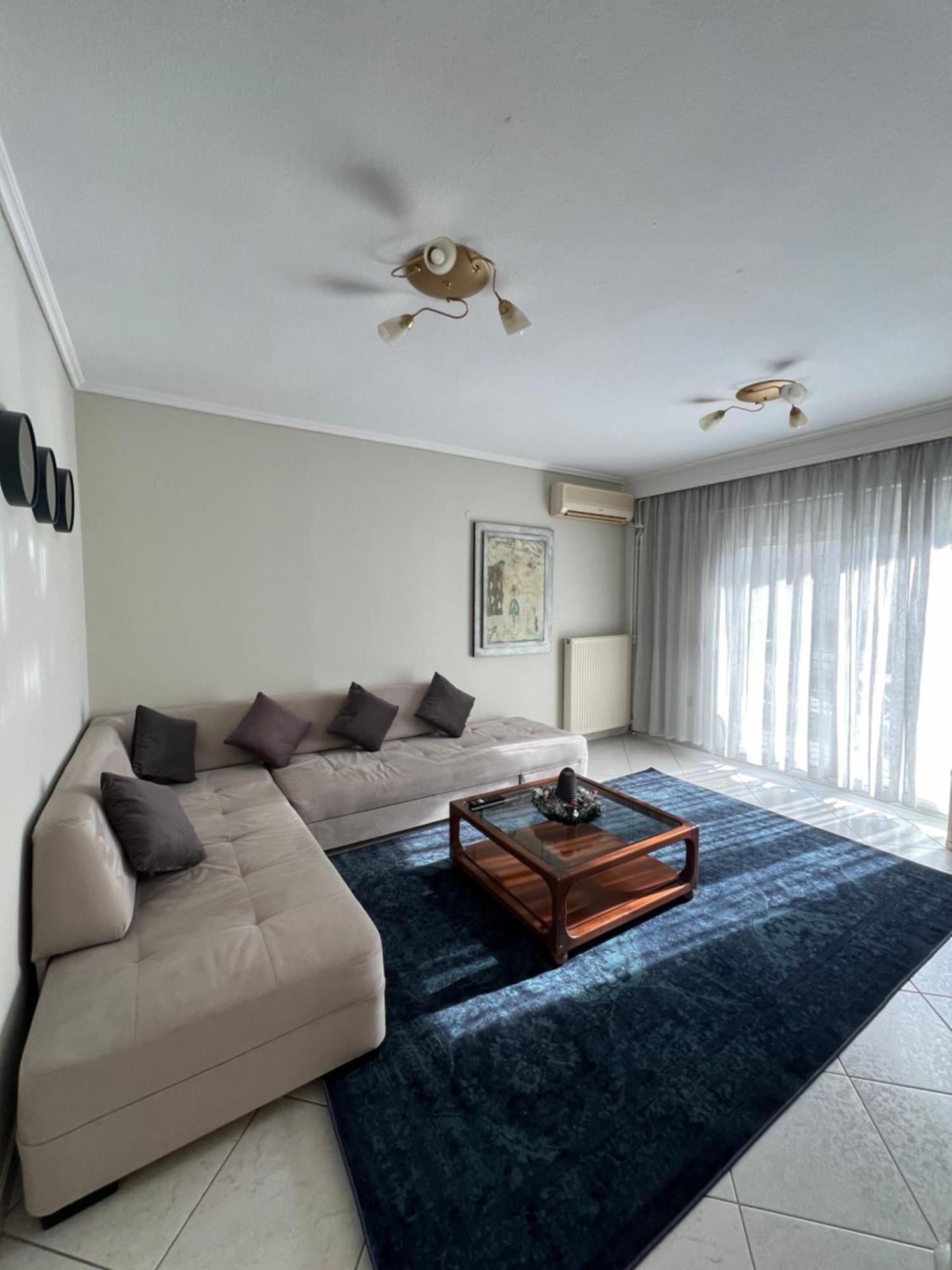 Peraía Parma'S Pool Apartment מראה חיצוני תמונה